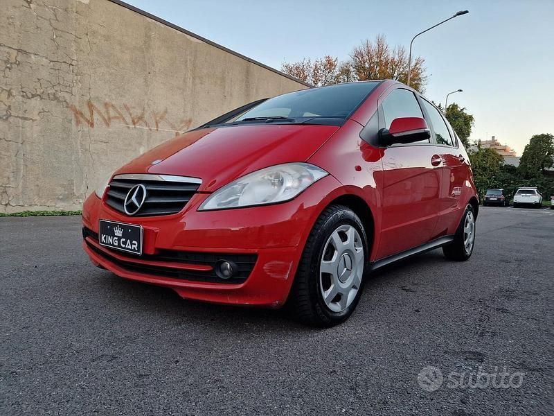 Usata Mercedes A180 Avantgarde 109 CV (80 kW) 2010 Rosso Berlina