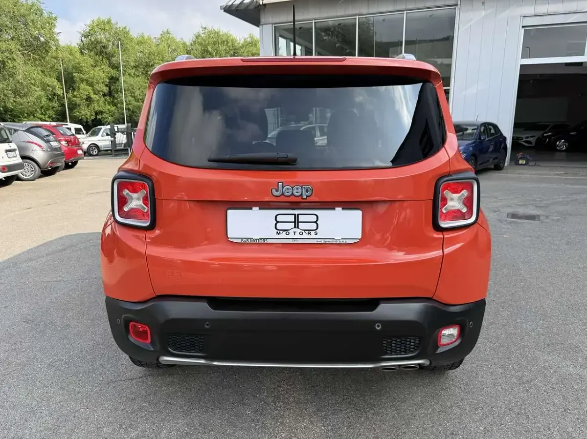 Usata Jeep Renegade Limited 140 CV (102 kW) 2014 Arancione SUV