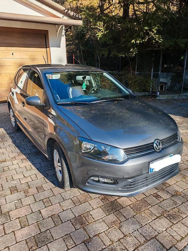 Usata VW Polo Trendline 75 CV (55 kW) 2015 Grigio Utilitaria