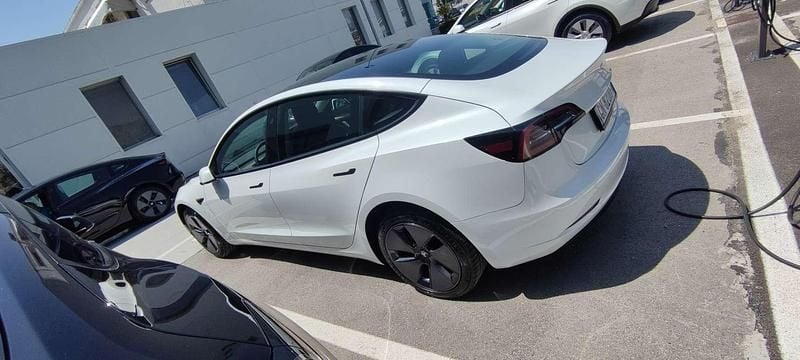 Usado Tesla Model 3 Standard Range 88 kW (120 HP) 2023 Sedan