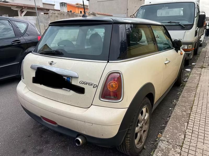 Usata Mini Cooper D 2009 Bianco Utilitaria