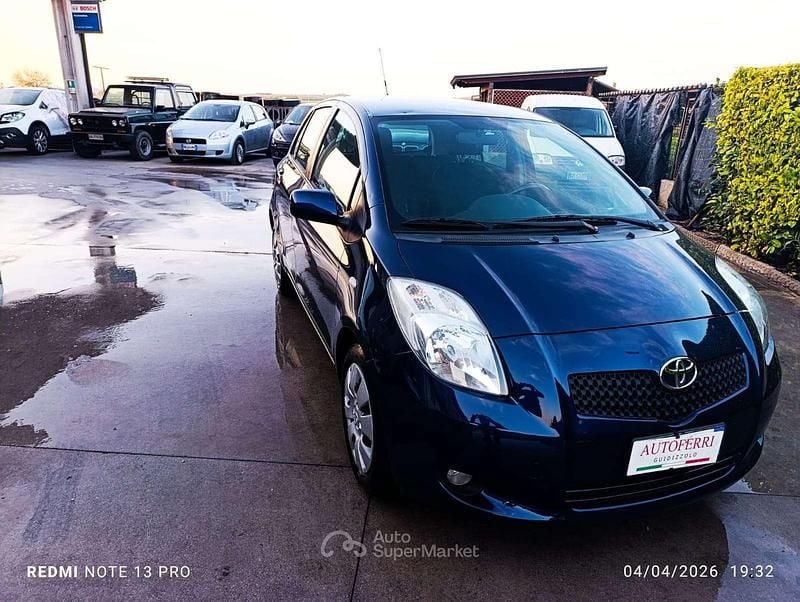 Begagnad Toyota Yaris Sol 87 HK (63 kW) 2008 Blå Halvkombi