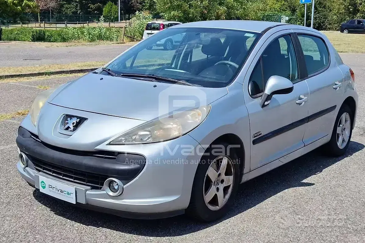 Usata Peugeot 207 73 CV (53 kW) 2008 Utilitaria