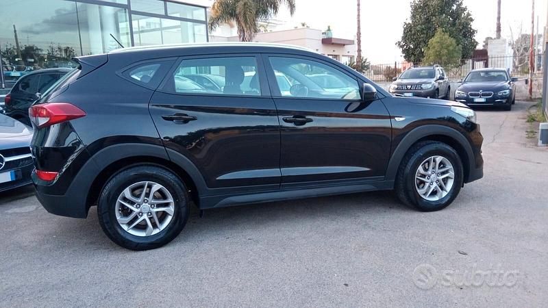 Usata Hyundai Tucson Xpossible 116 CV (85 kW) 2015 Nero SUV