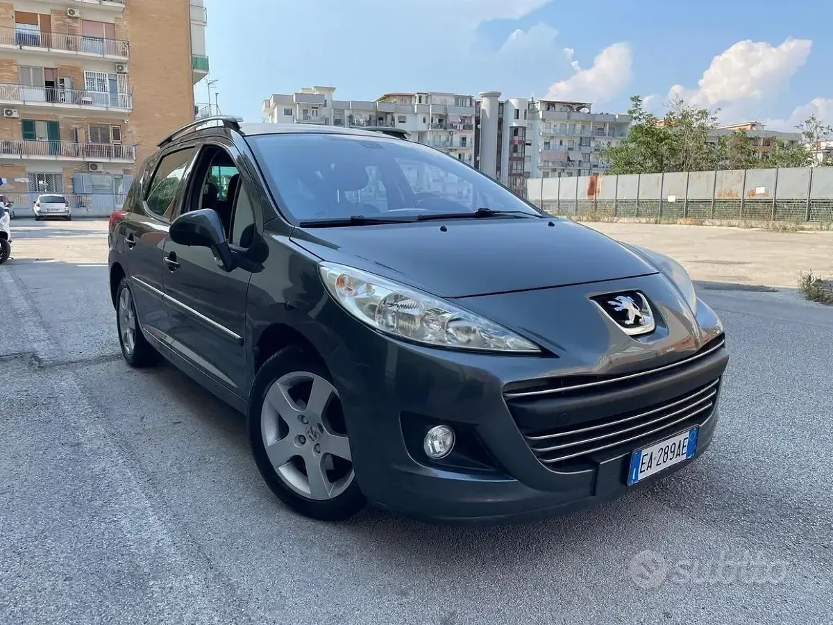 Usata Peugeot 207 120 CV (88 kW) 2010 Grigio Station wagon