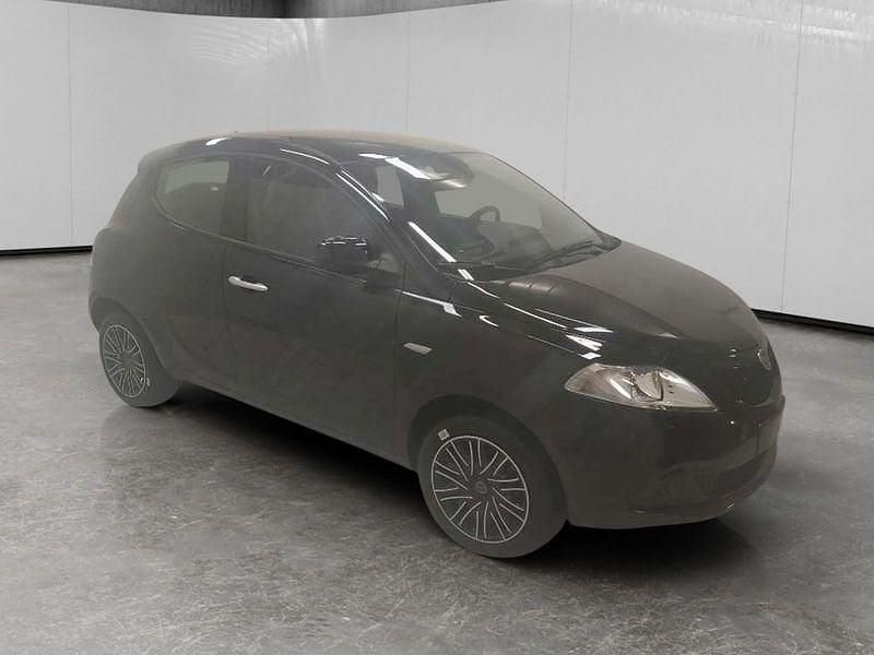 Usata Lancia Ypsilon S 69 CV (50 kW) 2024 Nero Utilitaria