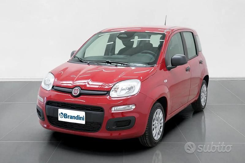 Rosso Nuova 2025 Fiat Panda Icon Tre volumi | 13.835 € - Immagine 1/4