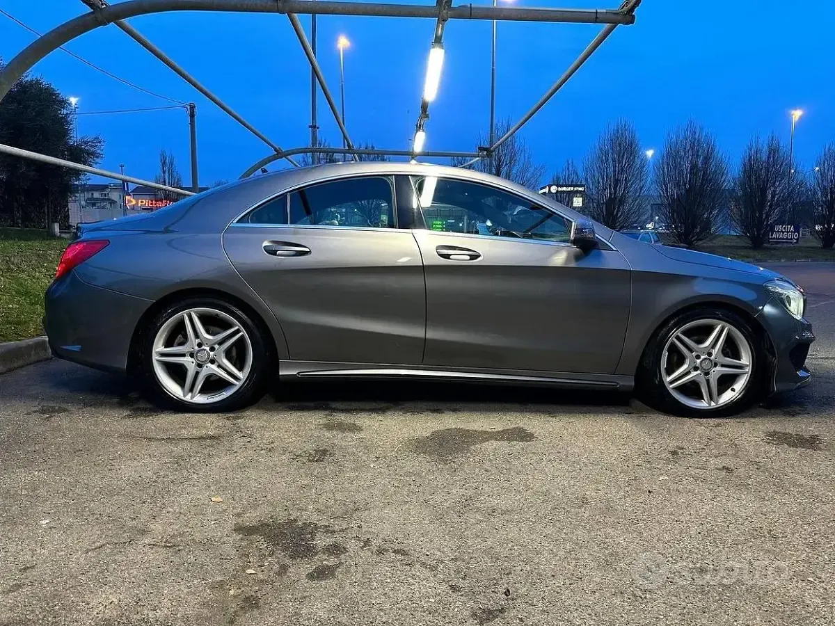 Usata Mercedes CLA180 122 CV (89 kW) 2013 Grigio Berlina