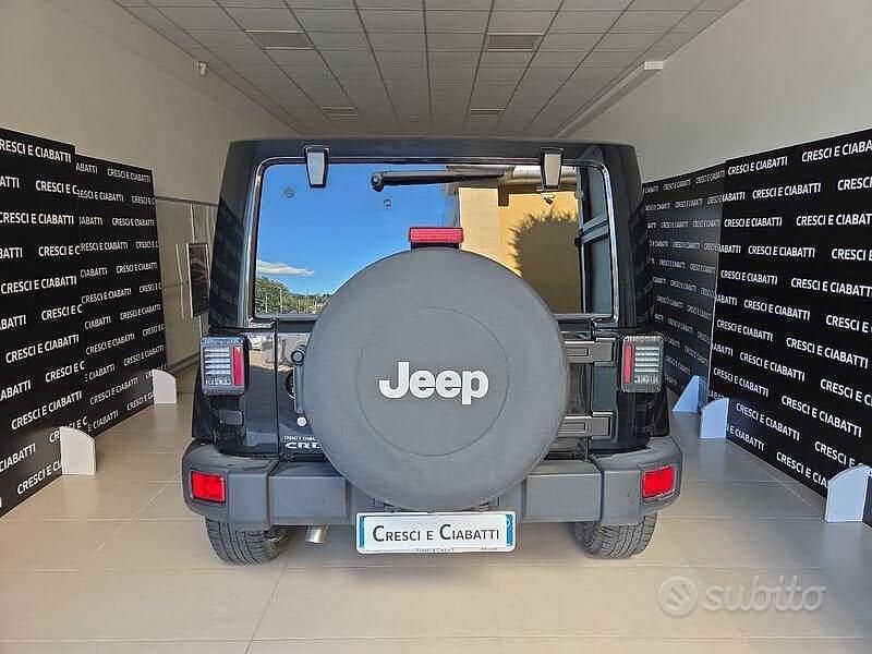 Usata Jeep Wrangler Unlimited Sahara 200 CV (147 kW) 2015 Nero SUV