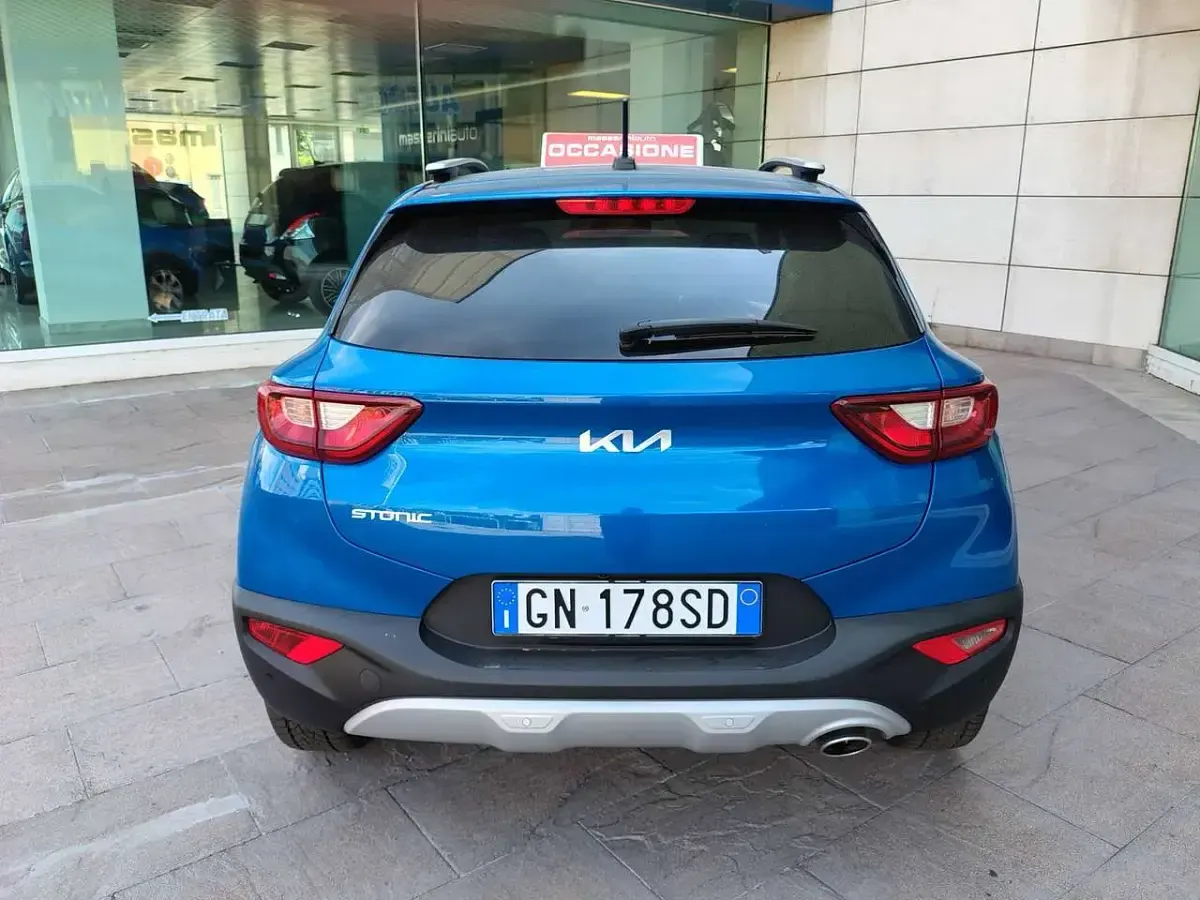 Usata Kia Stonic Style 101 CV (74 kW) 2023 Blu/azzurro SUV