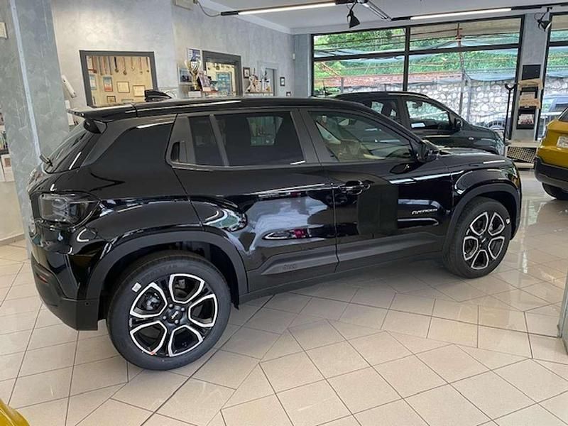 Ny Jeep Avenger Summit 110 HK (80 kW) 2026 Svart SUV