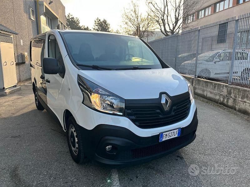 Bianco Usata 2017 Renault Trafic Monovolume | 8400 € (Super prezzo) - Immagine 1/4