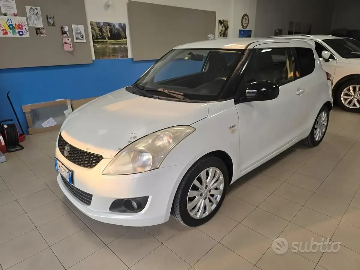 Usata Suzuki Swift GL 75 CV (55 kW) 2012 Bianco Utilitaria