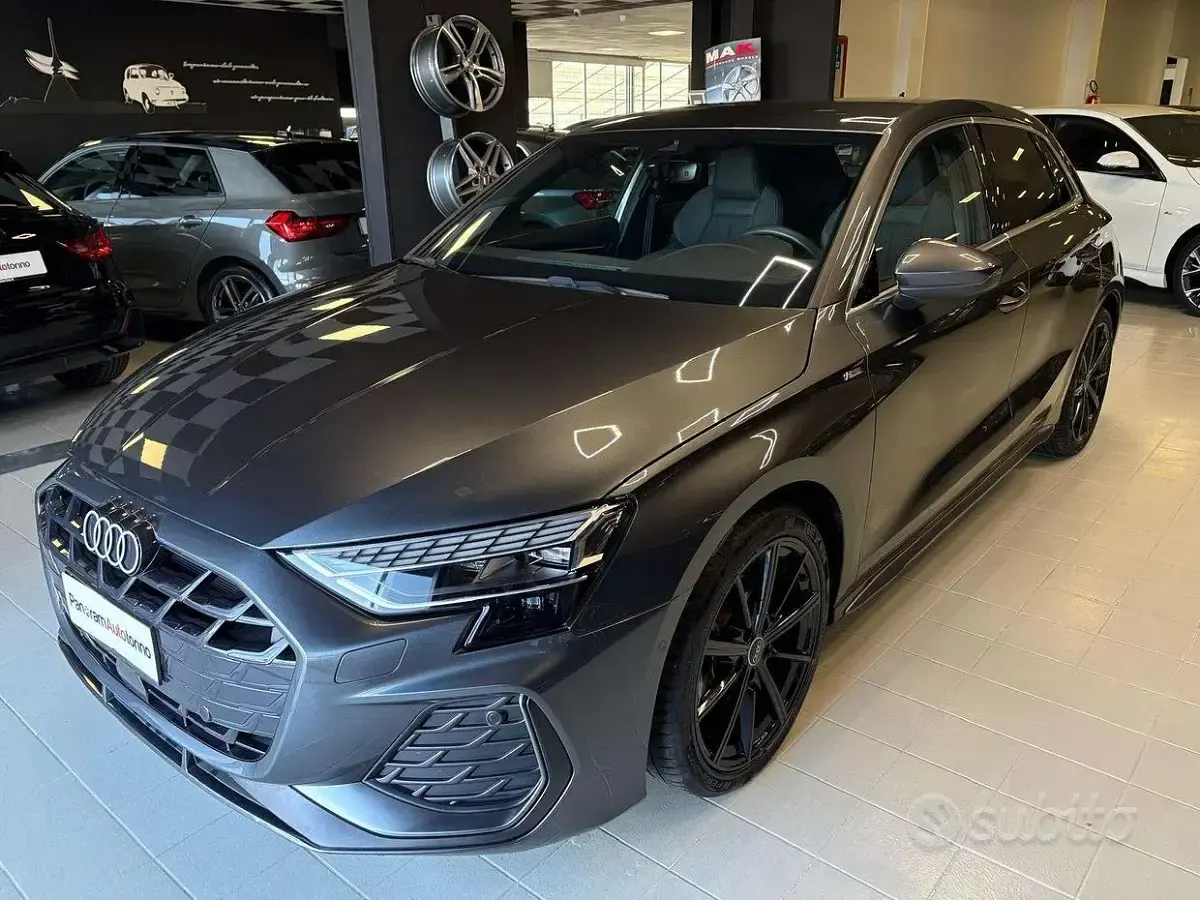 Usata Audi A3 S-Line 150 CV (110 kW) 2025 Grigio daytona Berlina
