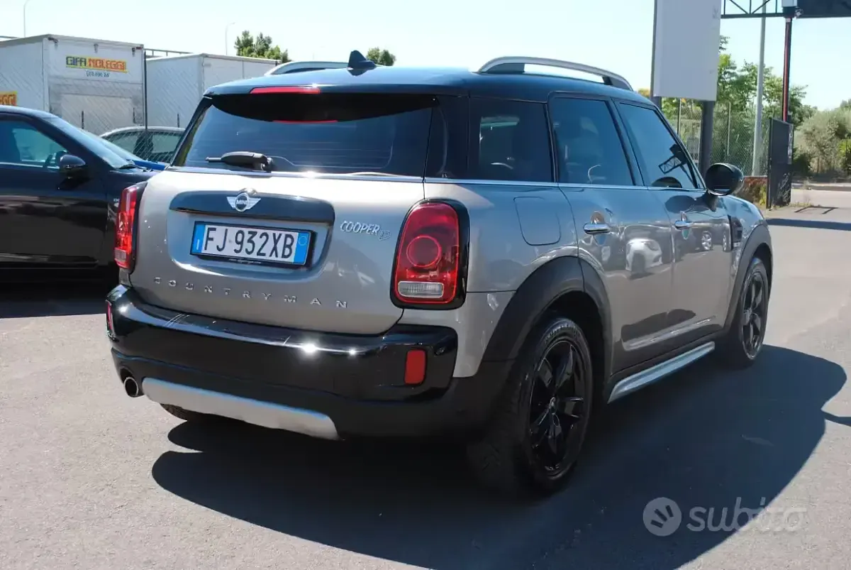 Usata Mini Cooper D Countryman Hype 150 CV (110 kW) 2017 Grigio SUV