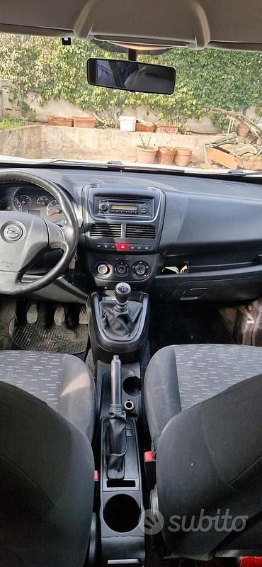 Usata Opel Combo 105 CV (77 kW) 2015 Bianco Monovolume