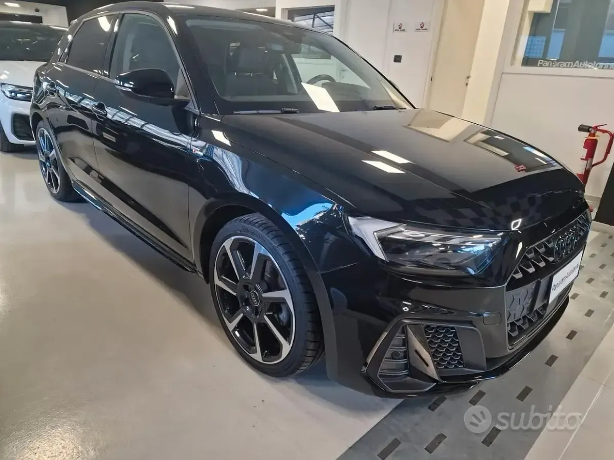 Usata Audi A1 S-line plus 116 CV (85 kW) 2025 Nero SUV