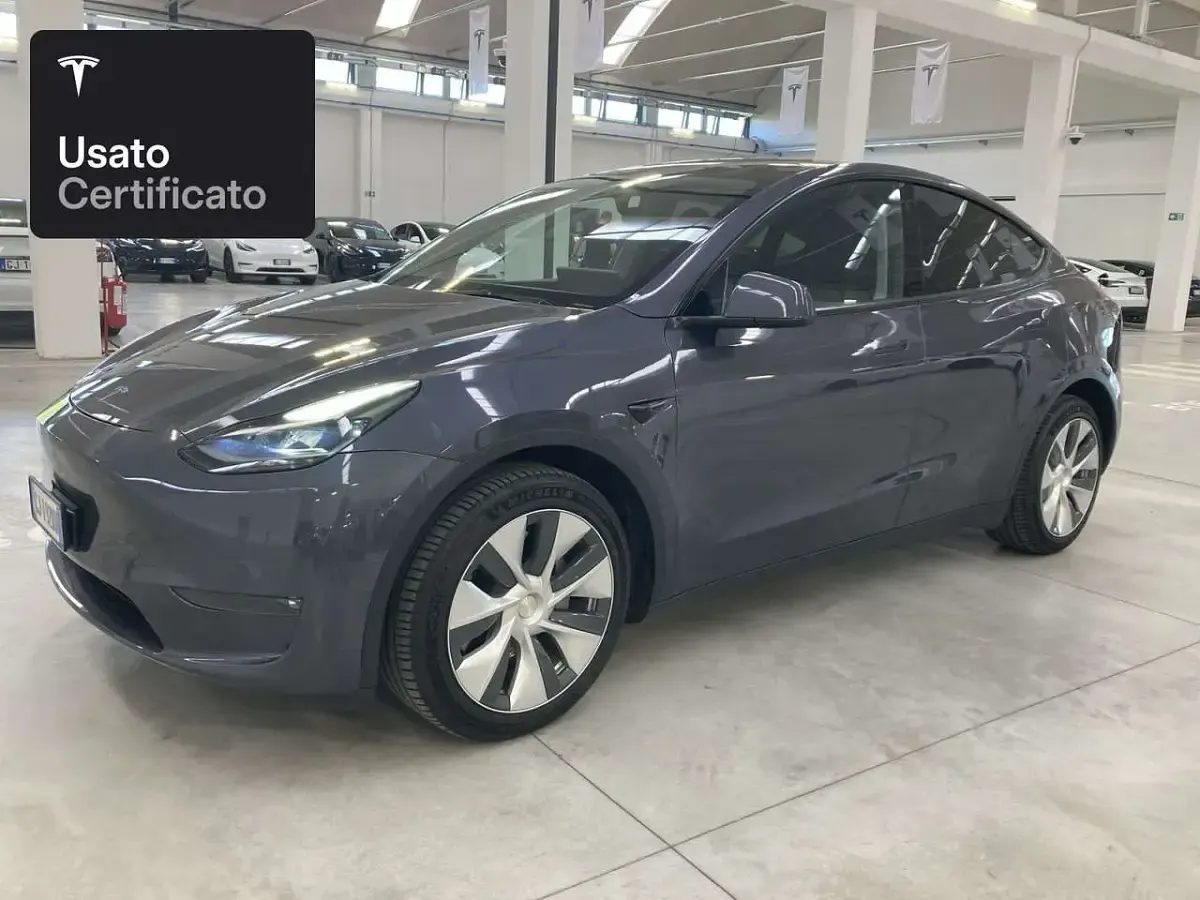 Usata Tesla Model Y Long Range AWD 258 kW (351 CV) 2022 Midnight silver metallic SUV