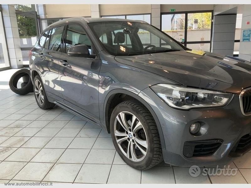 Usata BMW X1 Sport Line 140 CV (102 kW) 2019 Grigio SUV