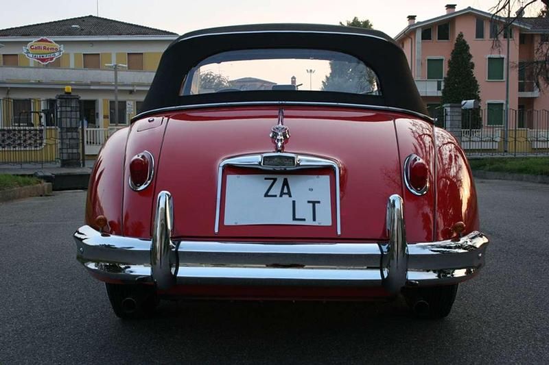 Usata Jaguar XK 193 CV (141 kW) 1958 Rosso Cabrio