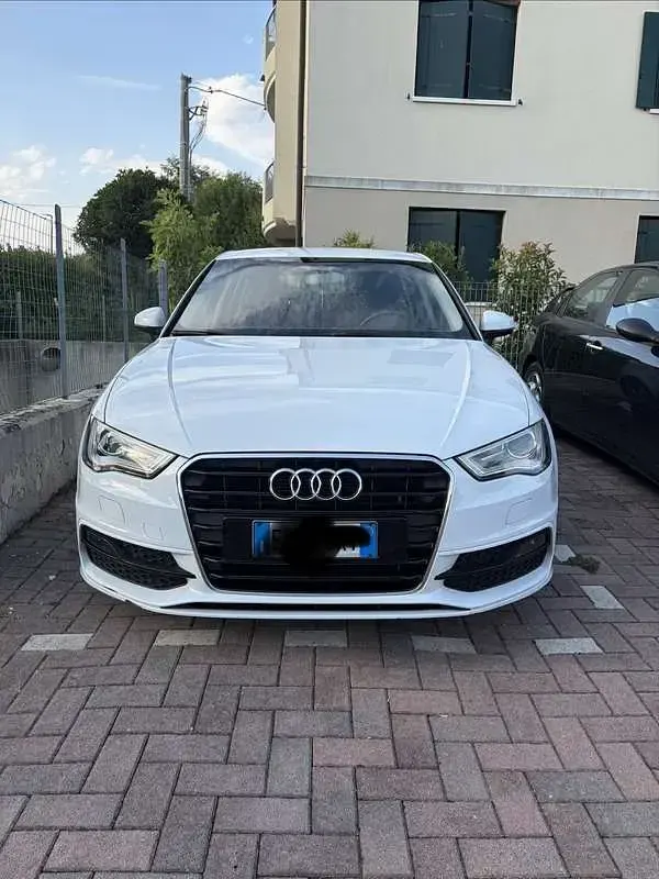 Usata Audi A3 S-Line 110 CV (80 kW) 2015 Bianco Berlina