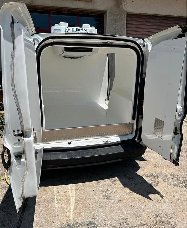 Usata Opel Combo 2016 Bianco Monovolume