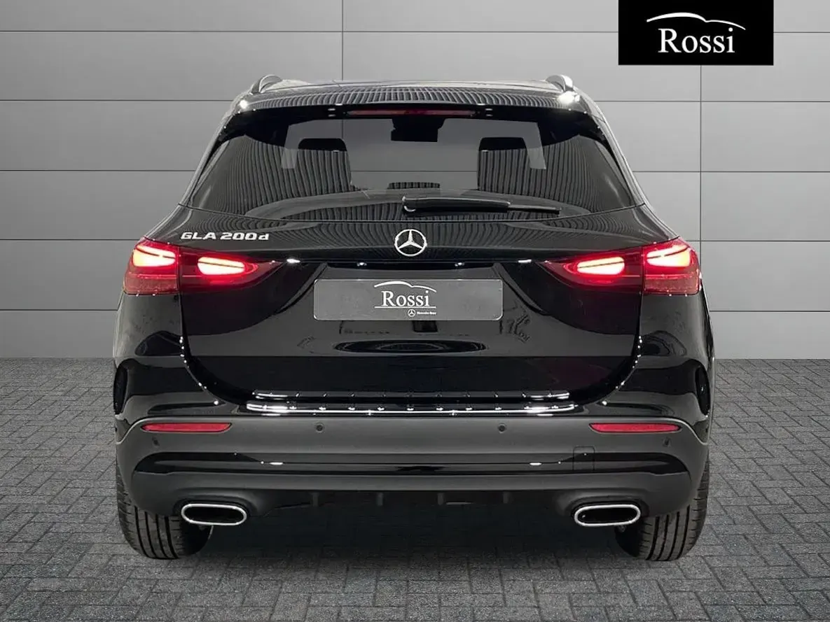 Nuova Mercedes GLA200 150 CV (110 kW) 2026 Nero SUV