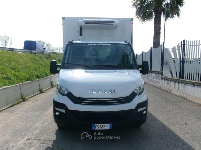 Usata Iveco Daily 136 CV (100 kW) 2018 Bianco Berlina