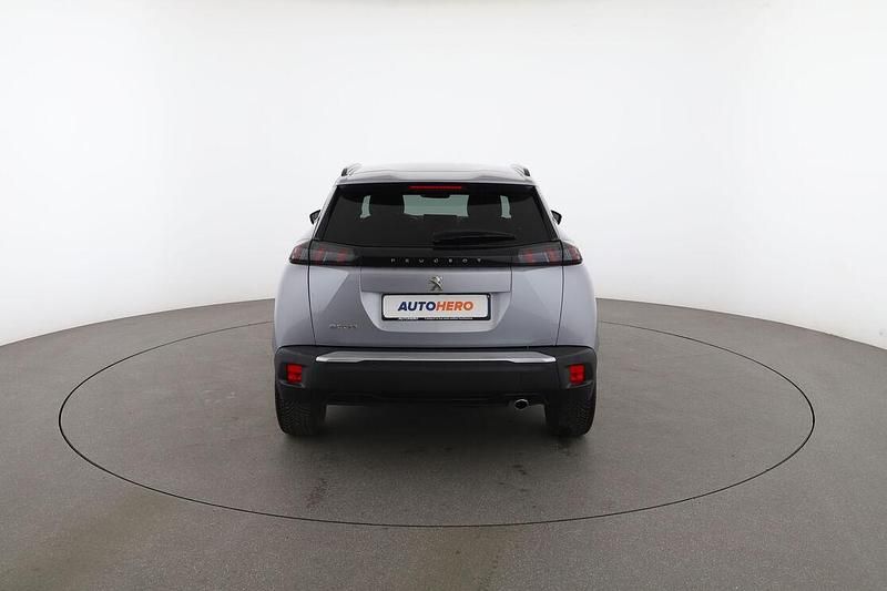 Usata Peugeot 2008 Allure 131 CV (96 kW) 2023 Argento SUV