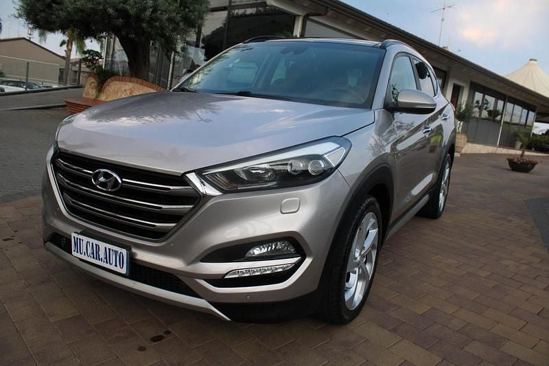 Grigio Usata 2017 Hyundai Tucson Xpossible SUV | 15.500 € (Buon prezzo) - Immagine 1/4