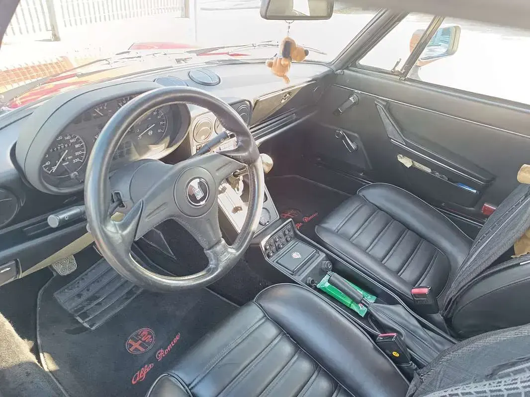 Usata Alfa Romeo Spider 103 CV (75 kW) 1996 Rosso Cabrio