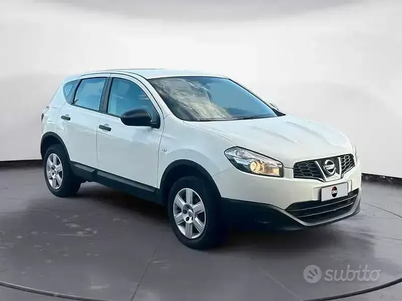 Usata Nissan Qashqai Visia 117 CV (86 kW) 2012 Bianco SUV