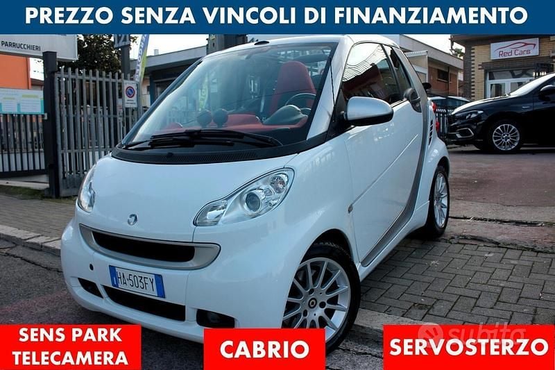 Bianco Usata 2011 Smart ForTwo Cabrio Cabrio | 7900 € (Cara) - Immagine 1/4