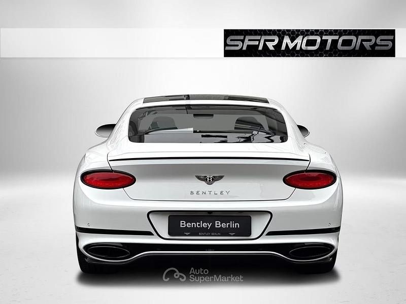 Usata Bentley Continental GT 659 CV (484 kW) 2023 Bianco Coupé