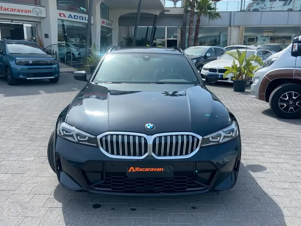 Usata BMW 320e M Sport 190 CV (139 kW) 2022 Nero Station wagon