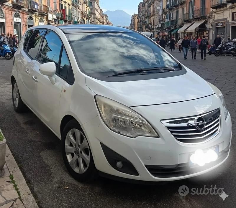 Usata Opel Meriva Cosmo 110 CV (80 kW) 2011 Bianco Monovolume