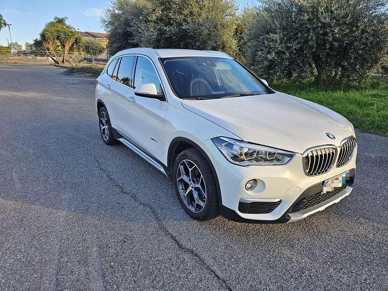 Bianco Usata 2017 BMW X1 xLine SUV | 16.900 € (Buon prezzo) - Immagine 1/4