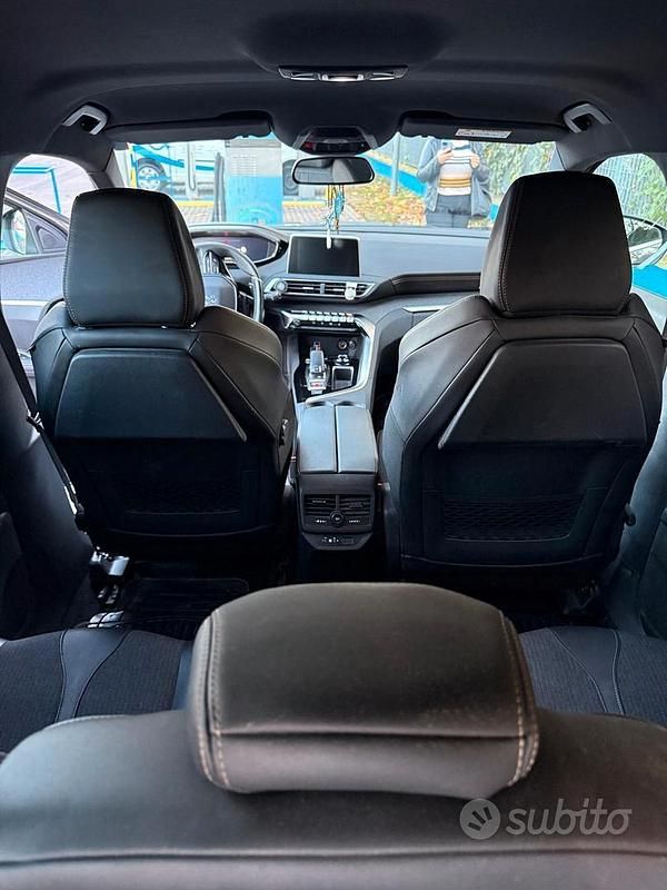 Usata Peugeot 5008 GT-line 177 CV (130 kW) 2020 Grigio Berlina