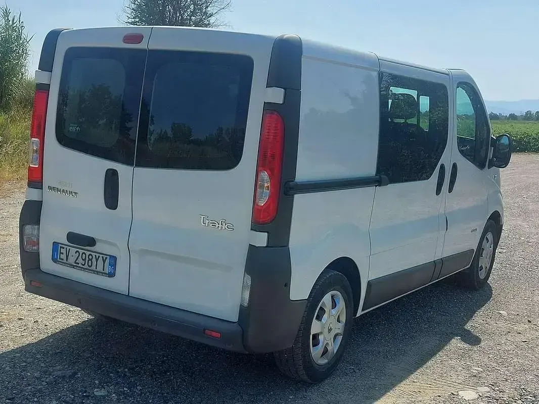 Usata Renault Trafic 114 CV (83 kW) 2014 Bianco Monovolume