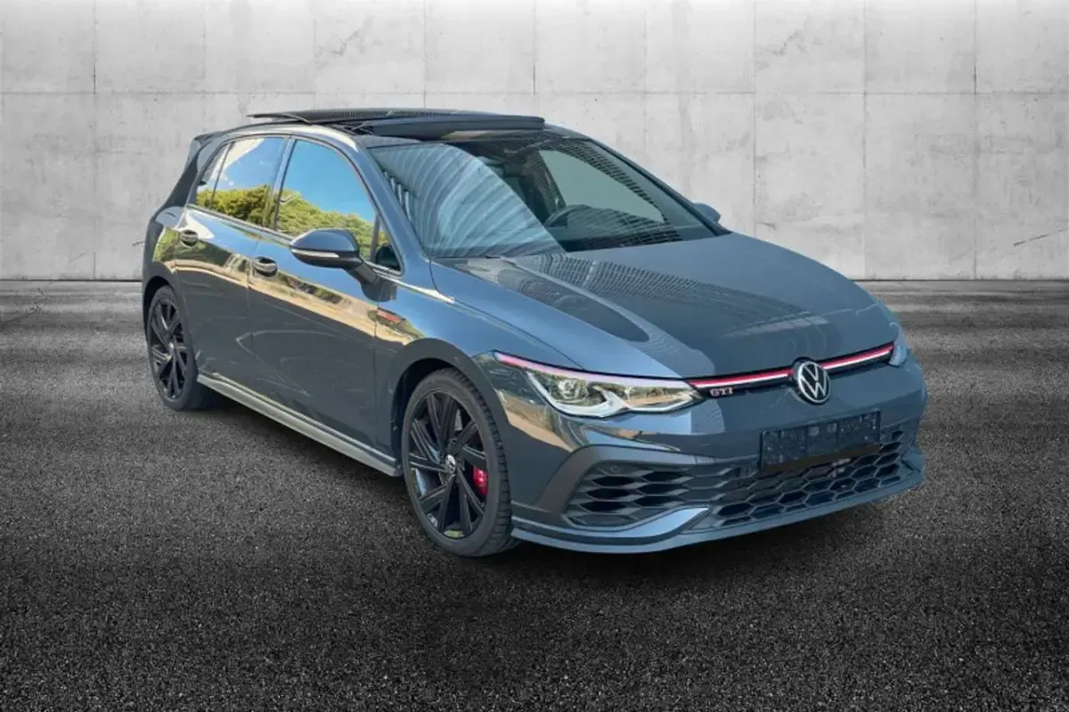 Usata VW Golf VIII GTI 300 CV (220 kW) 2023 Grigio Berlina