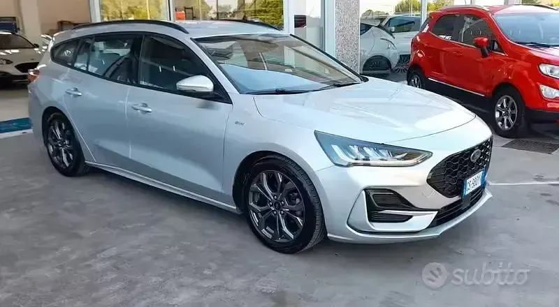 Usata Ford Focus ST 115 CV (84 kW) 2024 Grigio Station wagon