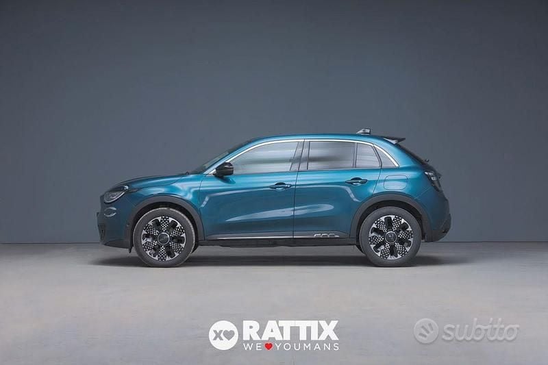 Usata Fiat 600 La Prima 110 CV (80 kW) 2025 Verde mare metallizzato SUV