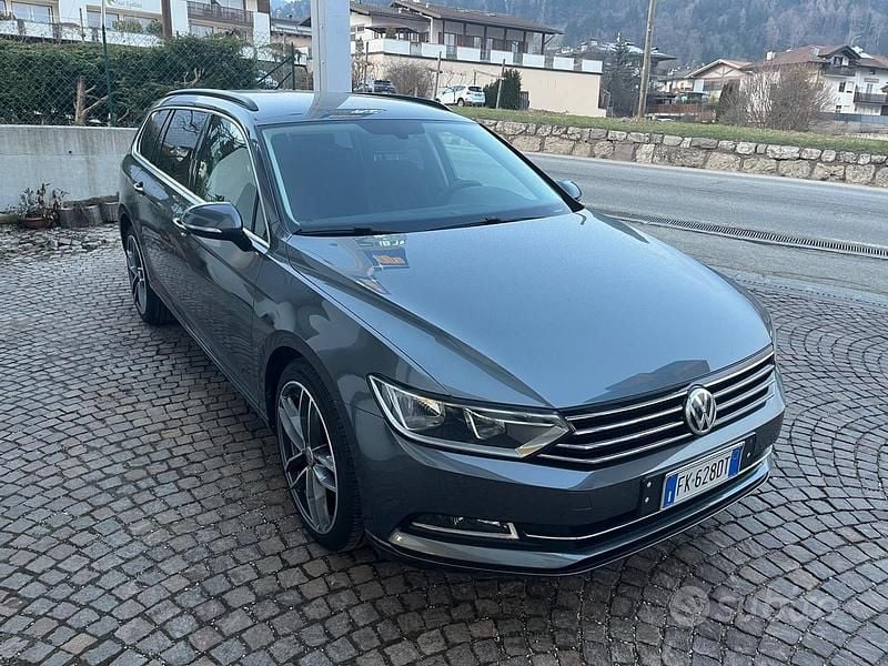 Usata VW Passat Executive 150 CV (110 kW) 2017 Grigio Station wagon