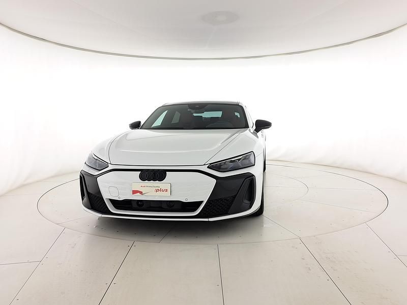 Usata Audi e-tron GT quattro Ambiente 430 kW (585 CV) 2025 Bianco arkona Berlina