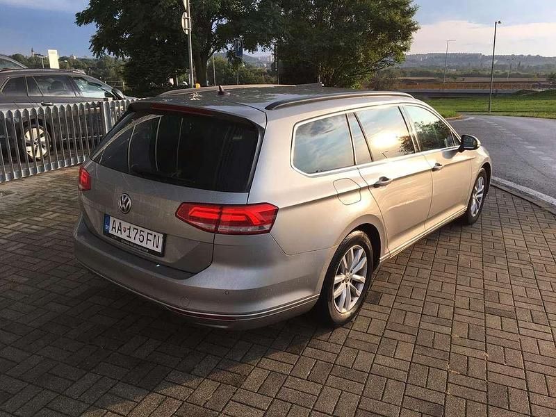 Usata VW Passat Comfortline 150 CV (110 kW) 2017 Grigio Station wagon
