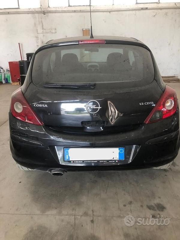 Usata Opel Corsa Club 75 CV (55 kW) 2008 Utilitaria