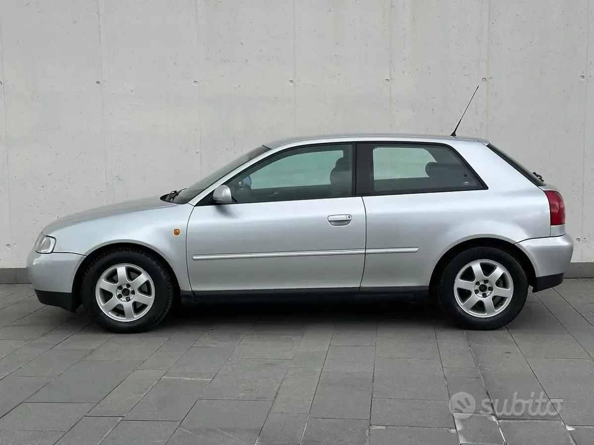 Usata Audi A3 Ambition 150 CV (110 kW) 2000 Grigio Utilitaria