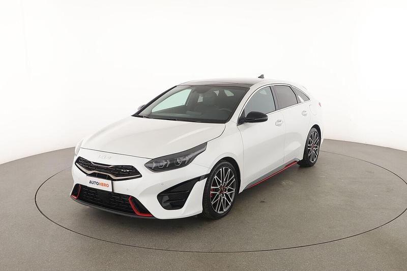 Usata Kia ProCeed GT 205 CV (150 kW) 2023 Bianco Station wagon