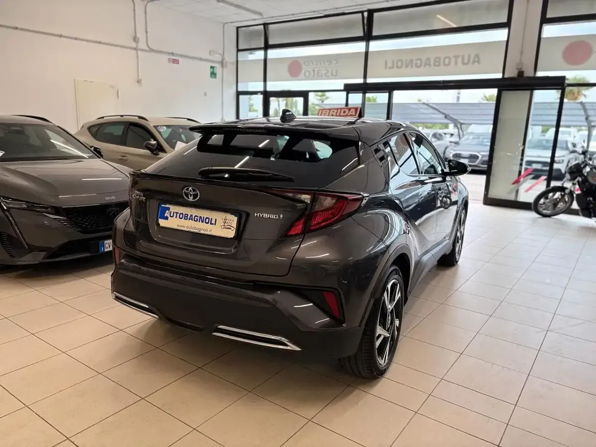 Usata Toyota C-HR Trend 152 CV (111 kW) 2022 Grigio SUV