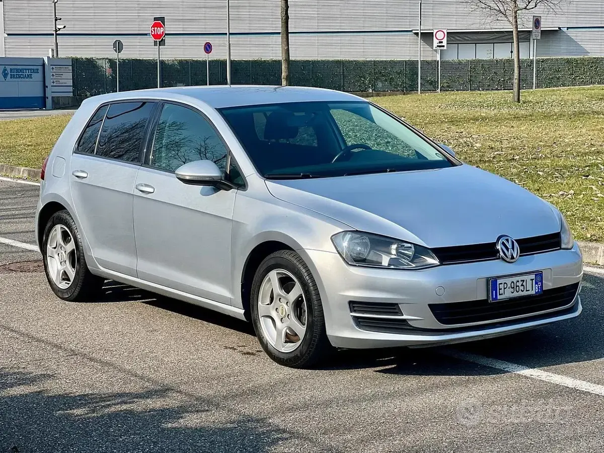 Usata VW Golf VII Comfortline 105 CV (77 kW) 2013 Grigio Berlina